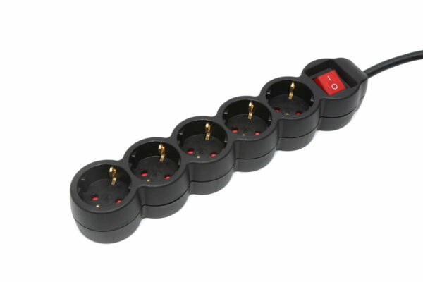Πολύπριζο 5θέσεων  Σούκο 1,5m + διακόπτης Μαύρο